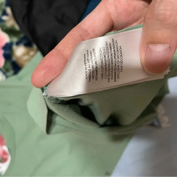 Polo Tshirt - Picture 2 of 4